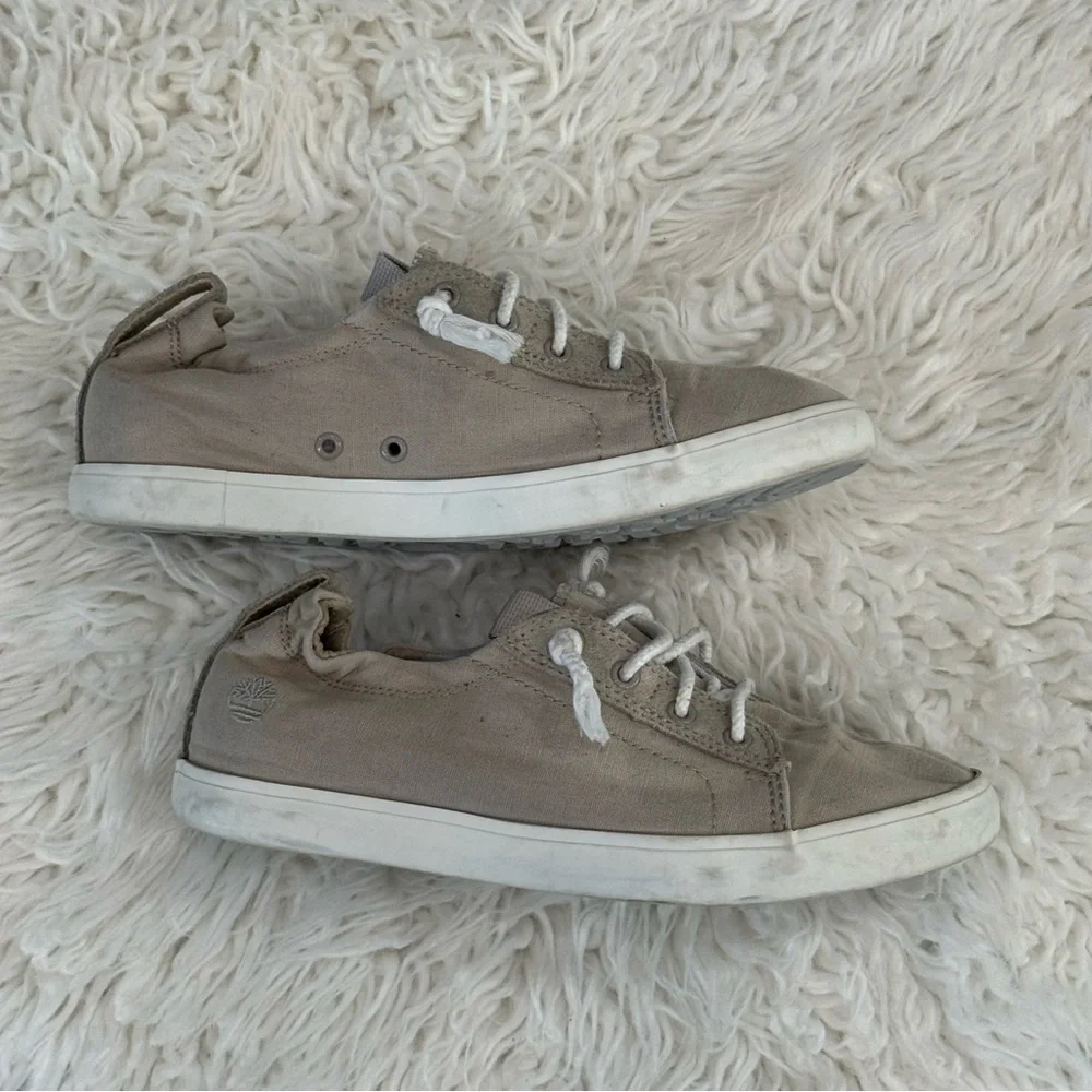 Timberland Tan and White Mid-Top Sneakers - Picture 5 of 8